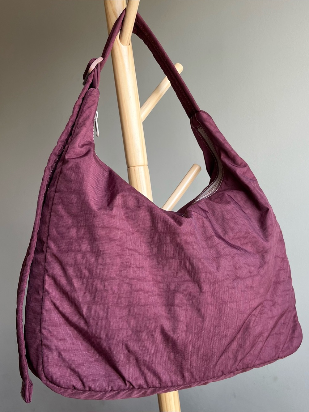 BAGGU Standard Lingonberry Jam Nylon Shoulder Bag